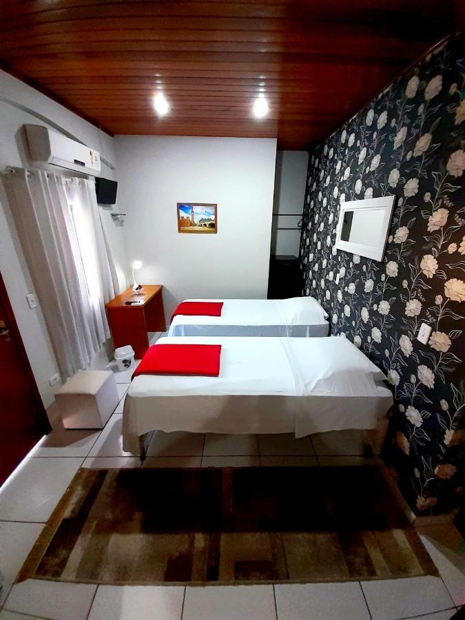 לימריה Hotel Cristal Inn מראה חיצוני תמונה