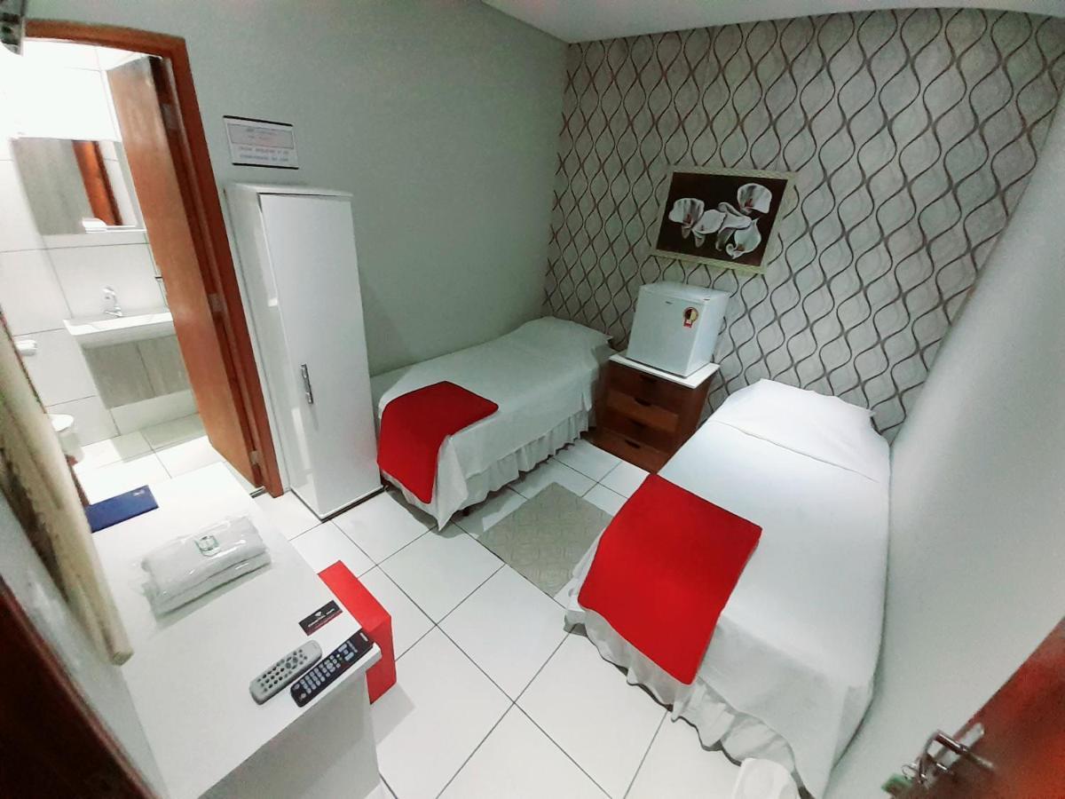 לימריה Hotel Cristal Inn מראה חיצוני תמונה